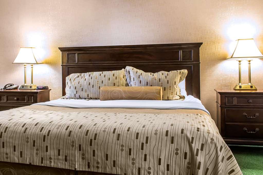 Clarion Philadelphia International Airport 3*