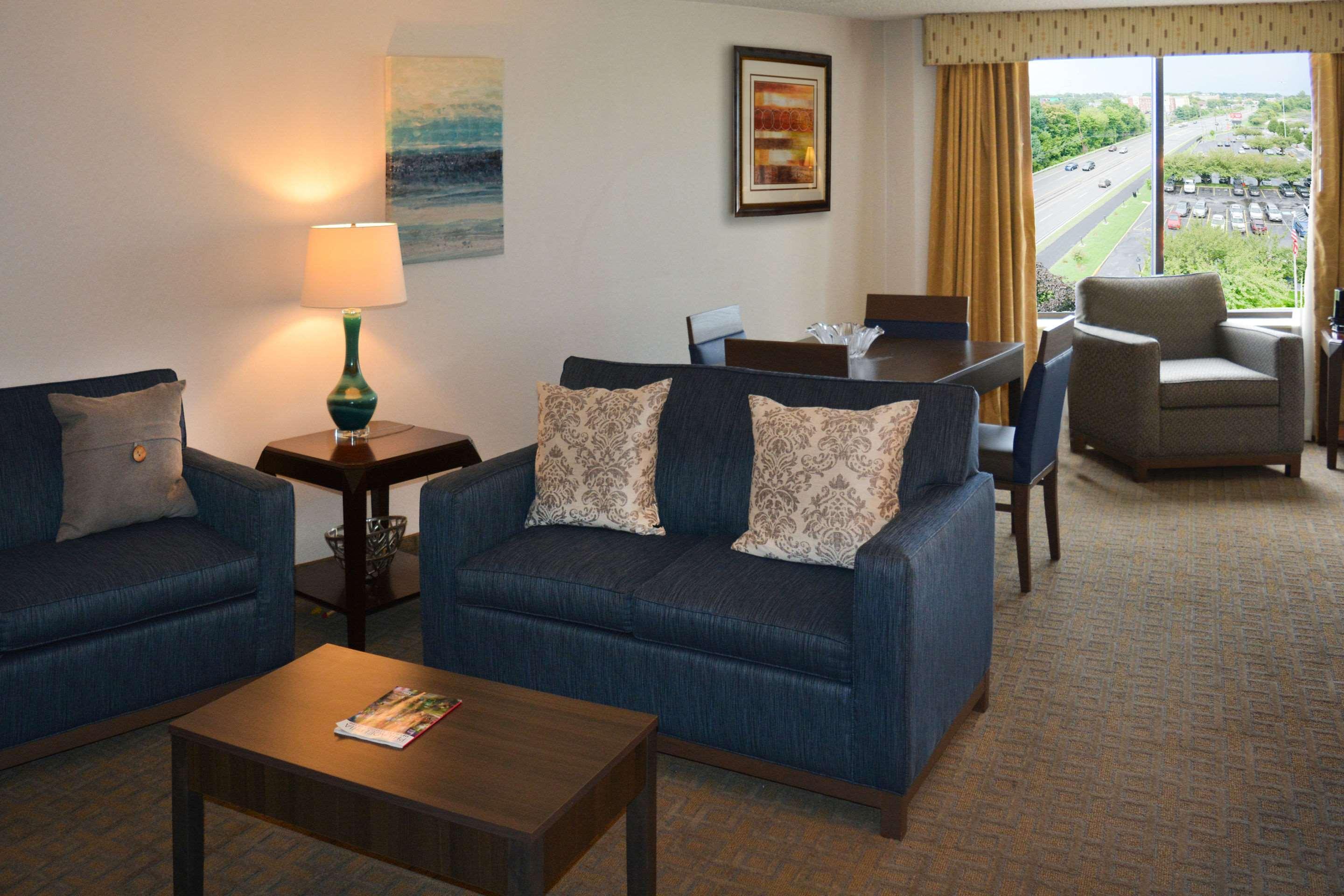 Clarion Philadelphia International Airport 3*