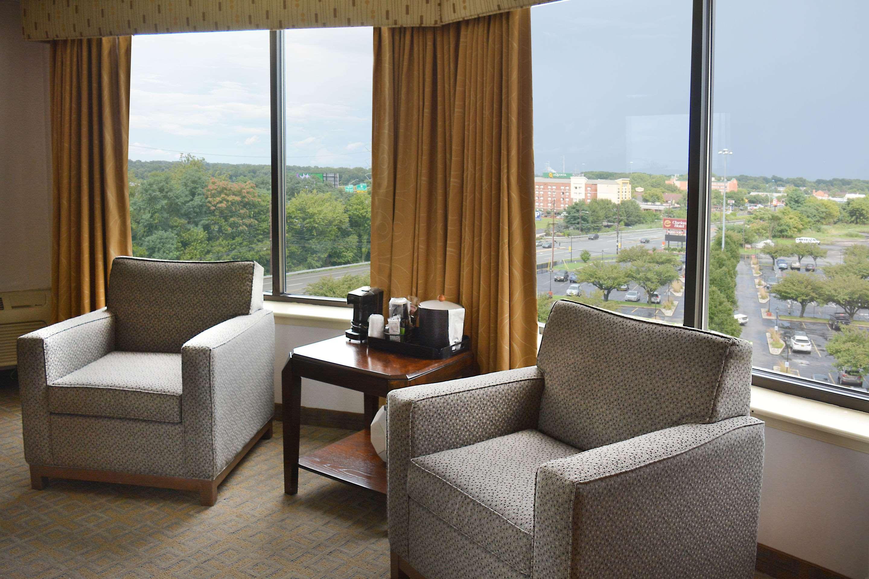 Clarion Philadelphia International Airport Hotel