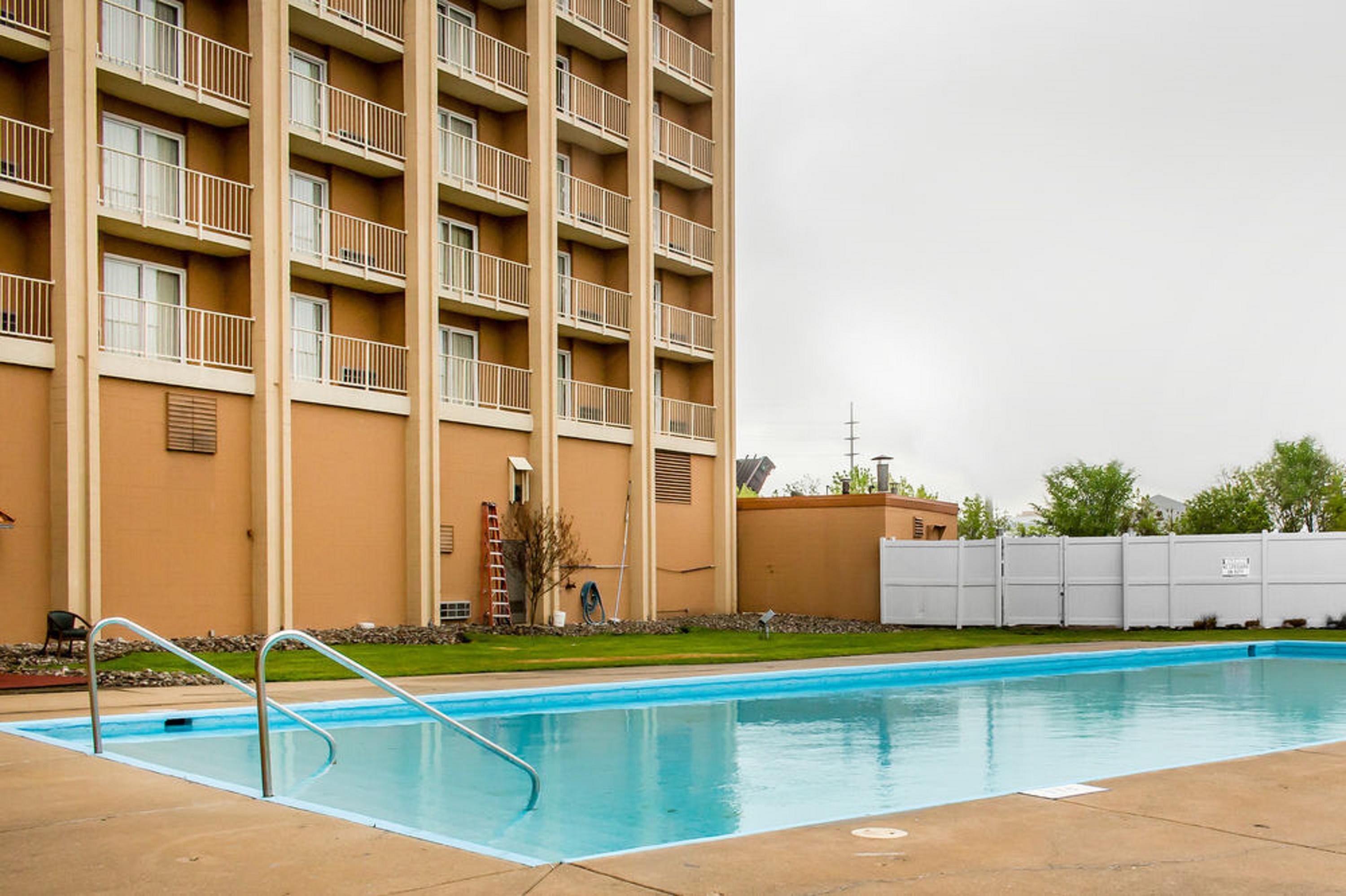 Clarion Philadelphia International Airport Hotel